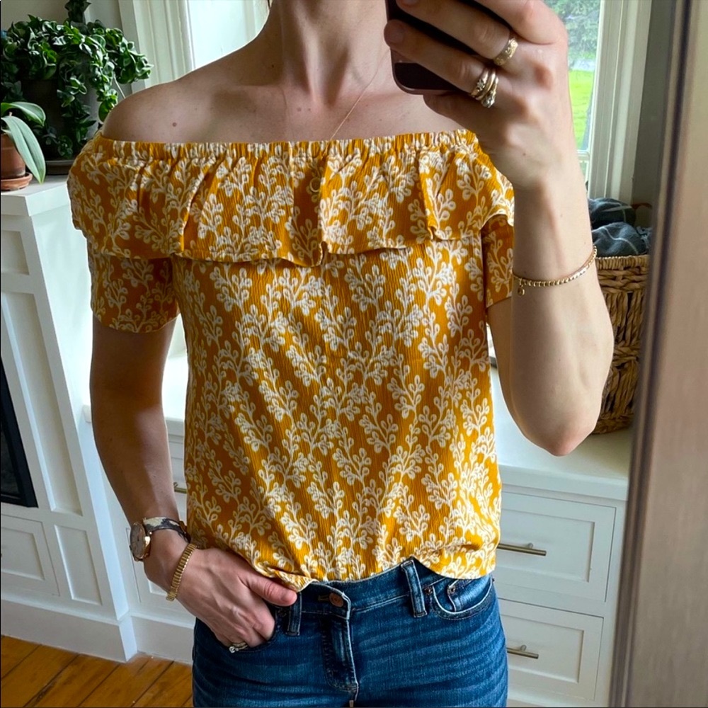 Loft off the shoulder floral crinkle top. - Picture 6 of 11